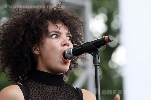 GOLDEN TEACHER - 2014-06-08 - PARIS - Parc de la Villette - 